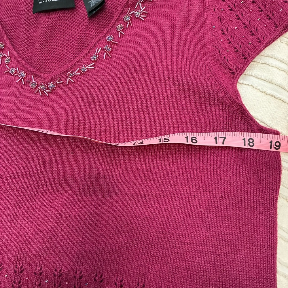 Liz Claiborne Women's pink/fuchsia Embroidered silk top. EUC. Size L
Fall - Picture 9 of 9